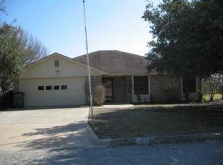 1401 Stone Ridge Dr, Taylor, TX 76574