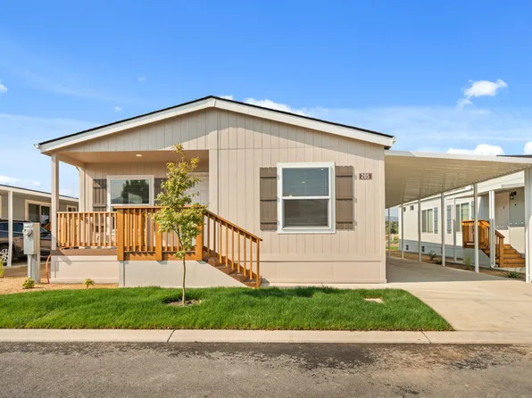 300 Luman Rd Unit 205, Phoenix, OR 97535