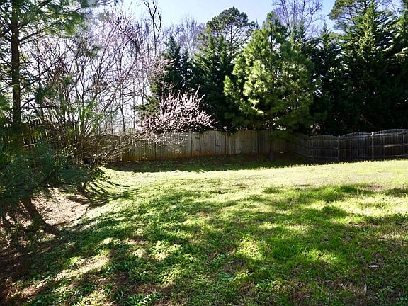 3rd image of 245 Highland Village Ln