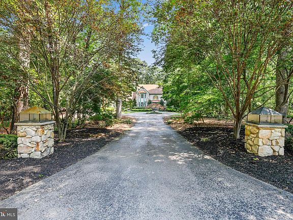 2nd image of 18 Stony Creek Ct