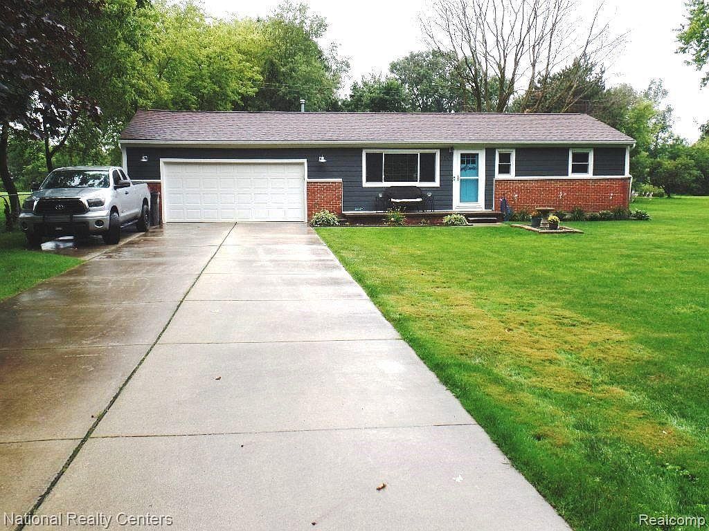 1810 Gray Rd, Howell, MI 48843 Zillow