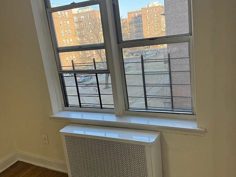 2070 20th Ln #4G — Photo 7