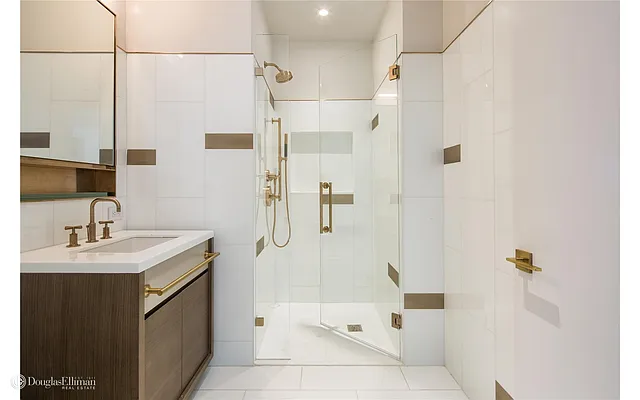 Rented by Douglas Elliman | media 18