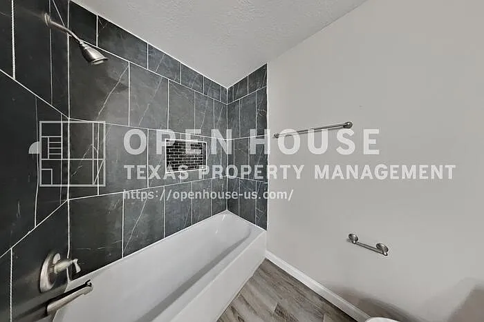 7750 Shavano Ln — Photo 15