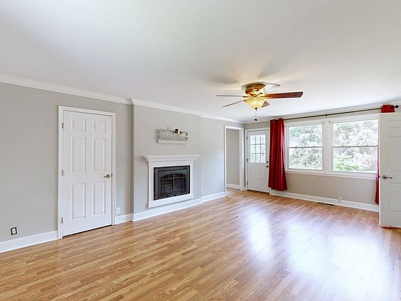 4th image of 5049 Twin Ridge Dr