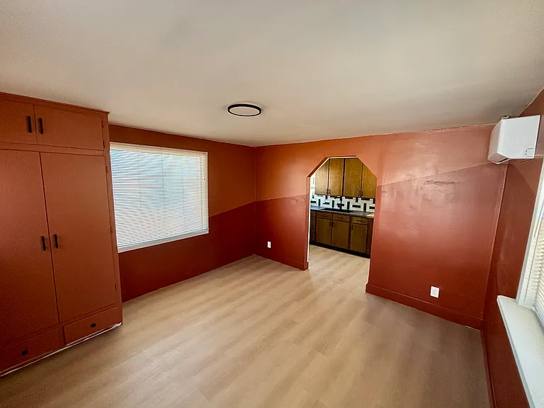 860 S Lake St — Photo 10