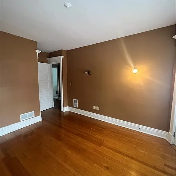 543 Potomac Ave — Photo 6