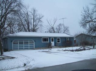 6N177 Clyde Ct, St Charles, IL