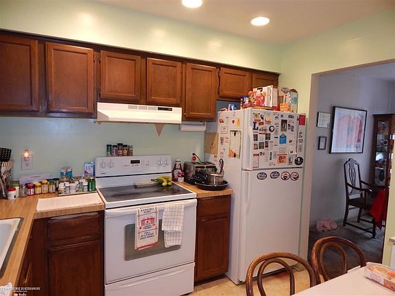 4th image of 8470 Dogwood Ln