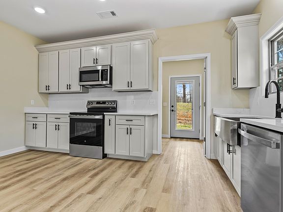 5th image of 30 Jo Ritter Rd