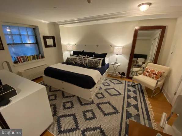 1701 Locust St, Philadelphia, PA