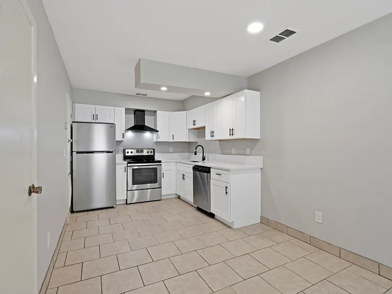 6366 W Fairfield Dr #C — Photo 8