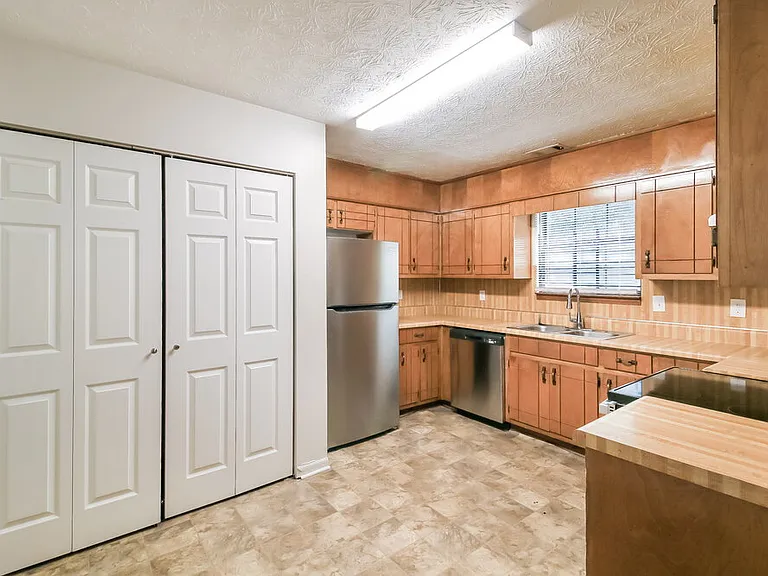 127 Gristmill Ct — Photo 9