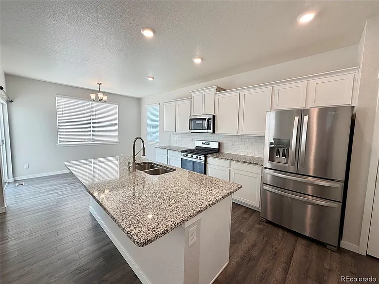 204 Coyote St — Photo 4