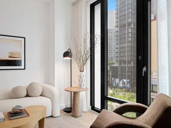 111 Willoughby Street 32F image 3 of 14