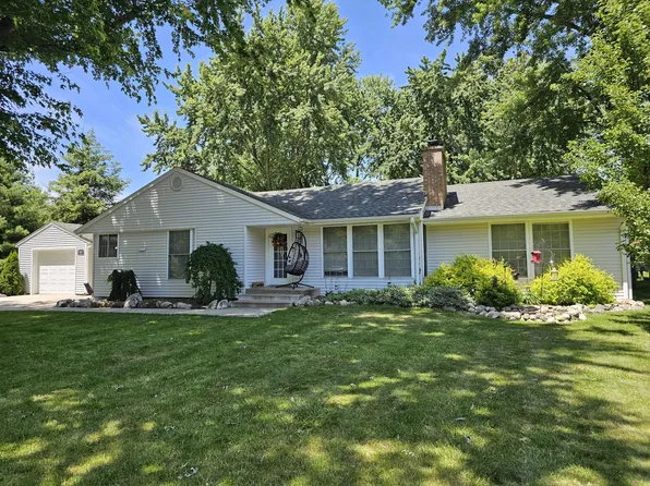 531 Chippewa Dr, Fremont, MI 49412