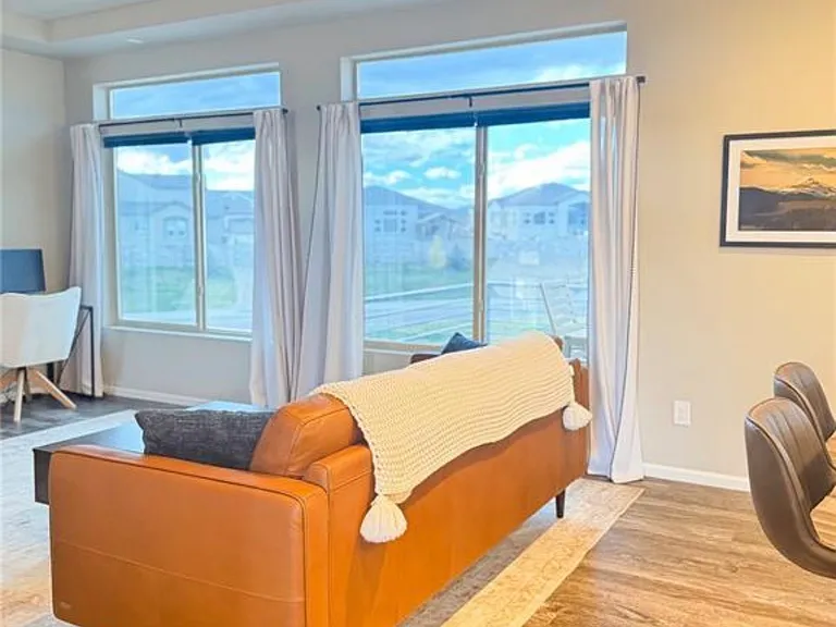 7038 Silvergrass Dr — Photo 6