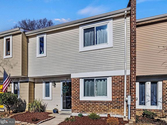 2nd image of 6 Rockwell Ct