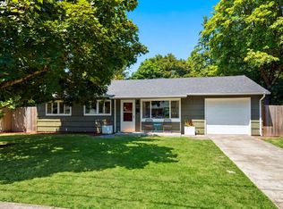 11555 SW 11th St, Beaverton, OR 97005