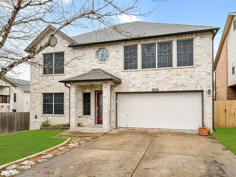2411 Lavendale Ct — Photo 2