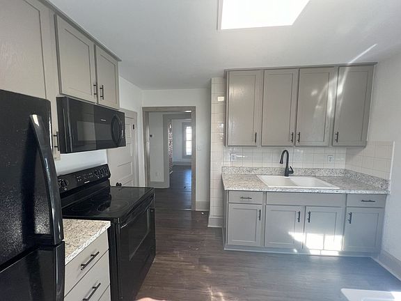 5th image of 609A W East St