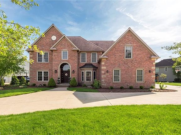 2nd image of 320 Crestwood Dr