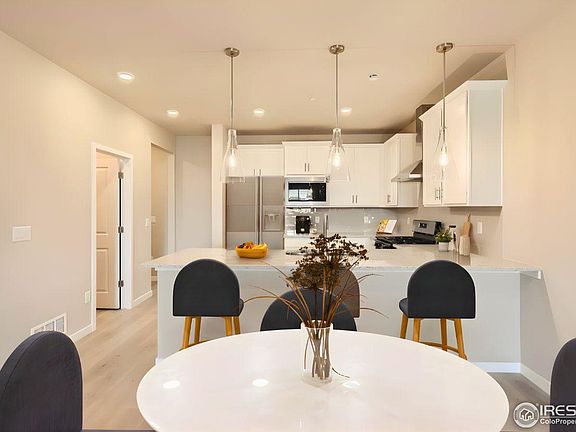 3rd image of 2856 Bear Springs Cir