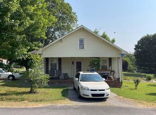 620 5th St, Etowah, TN 37331