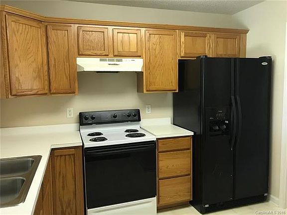 5th image of 4020 Lakota Ct