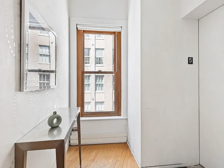 19 Hubert St #5 — Photo 11