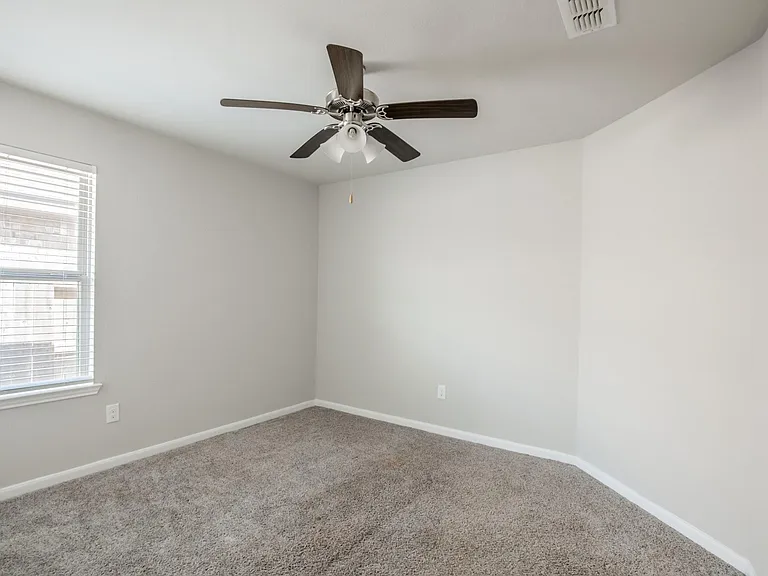 1407 Wheatland Terrance Ln — Photo 29