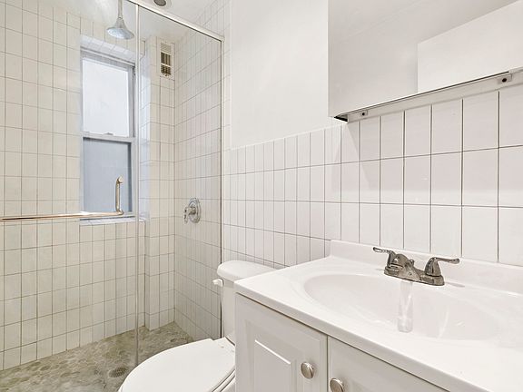 4th image of 53 W 106th St APT 4C