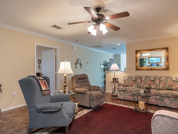 4th image of 1810 Flagstone Dr