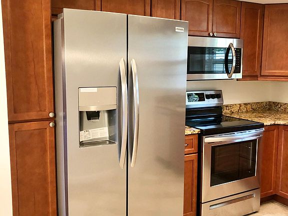 3rd image of 10338 Carrollwood Ln APT 102