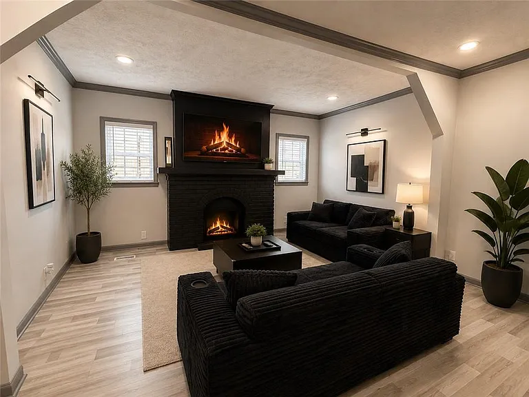 2110 Newnan St #A — Photo 4