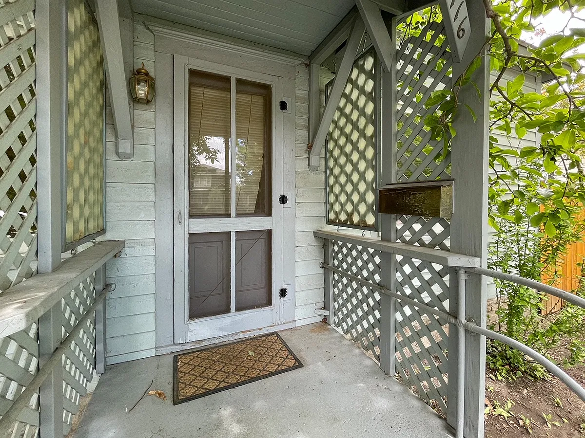 Building Photo - 1116 W Ofarrell St