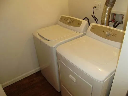 Rented by Mauro Bros Real Estate Services LLC | media 32