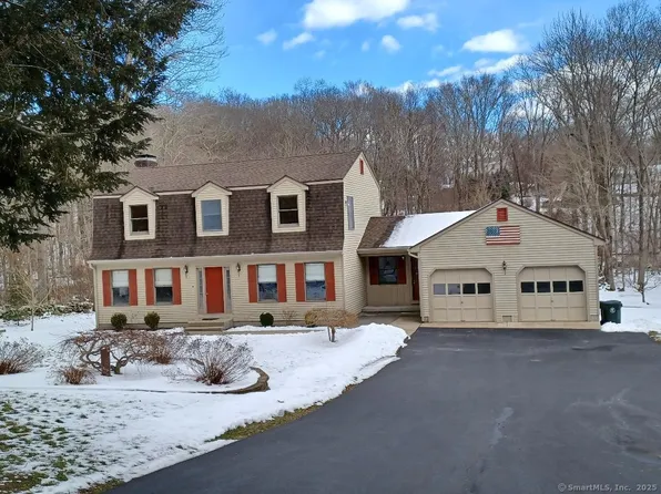 17 Meadowview Lane, Norwich, CT 06360