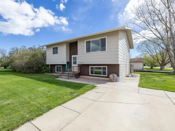 2204 Russet Ln, Rapid City, SD 57703