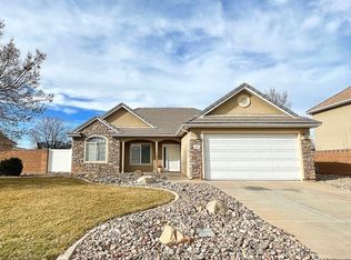 438 W Harvest Ln, Washington, UT 84780