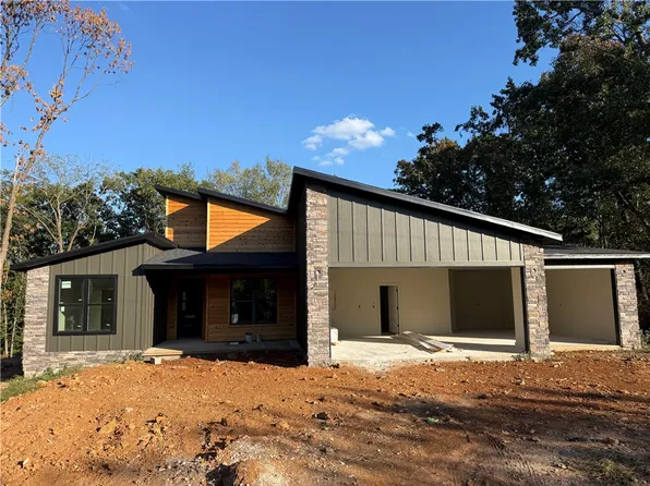 63 Taransay Cir, Bella Vista, AR 72715