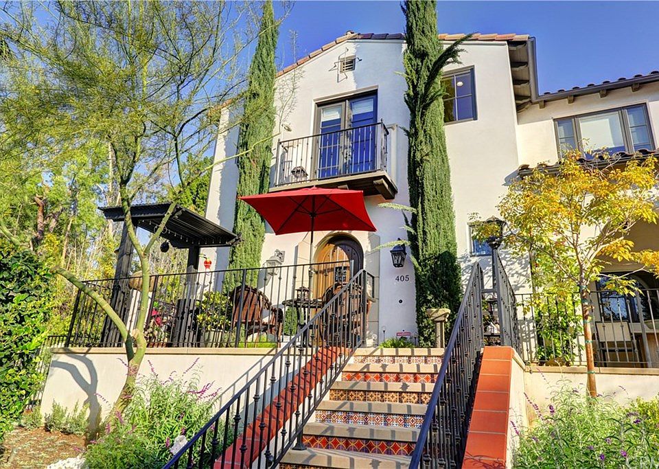 1st image of 405 Mariposa Ave