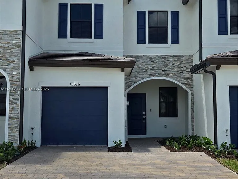 13316 SW 232nd Ter #13316 — Photo 1
