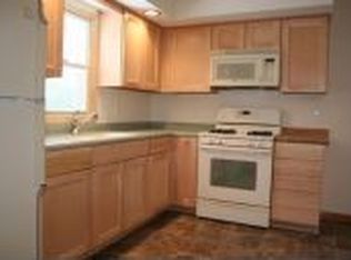 2033 Carnelian Ln, Eagan, MN 55122