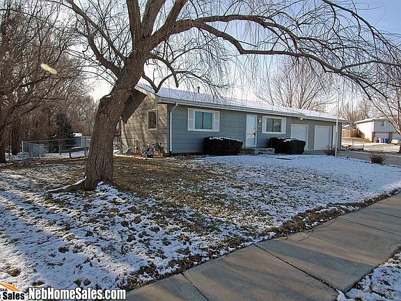 2nd image of 5231 W Saint Paul Ave