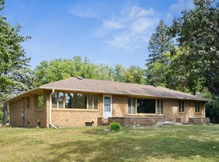 1496 Dora Ln, Saint Paul, MN 55106