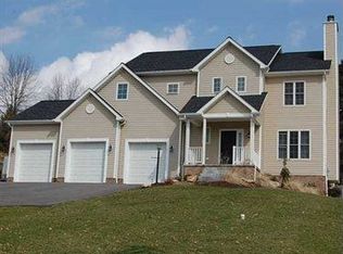 1295 Oakridge Rd, Mcdonald, PA 15057