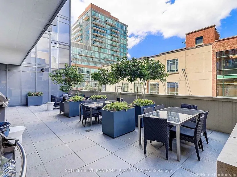 105 George St #713 — Photo 44