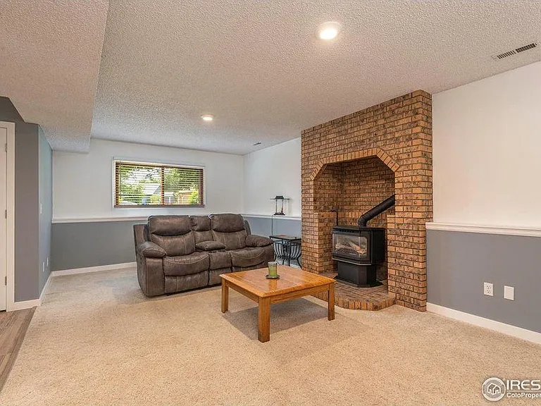 2197 Kennington Ct — Photo 19