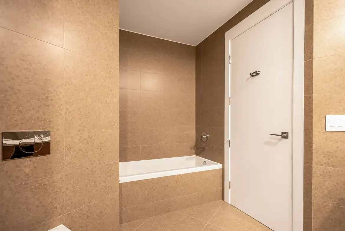 2 bed, 1318 sqft, $5,500 — Photo 4